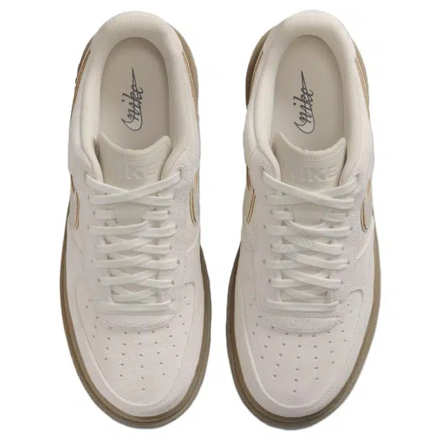 Nike Air Force 1 LUXE