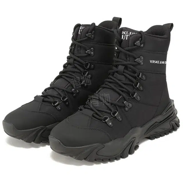 VERSACE JEANS COUTURE LOGO