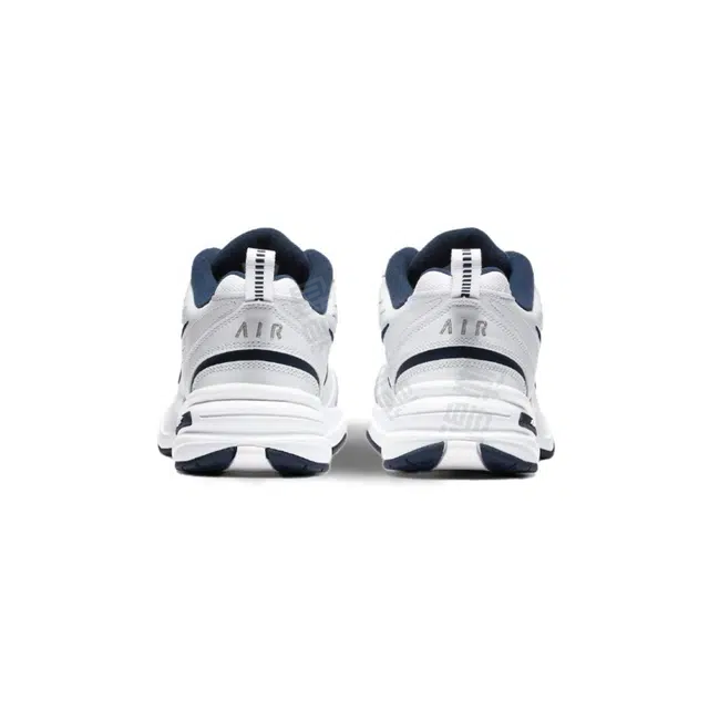 Nike Air Monarch 4
