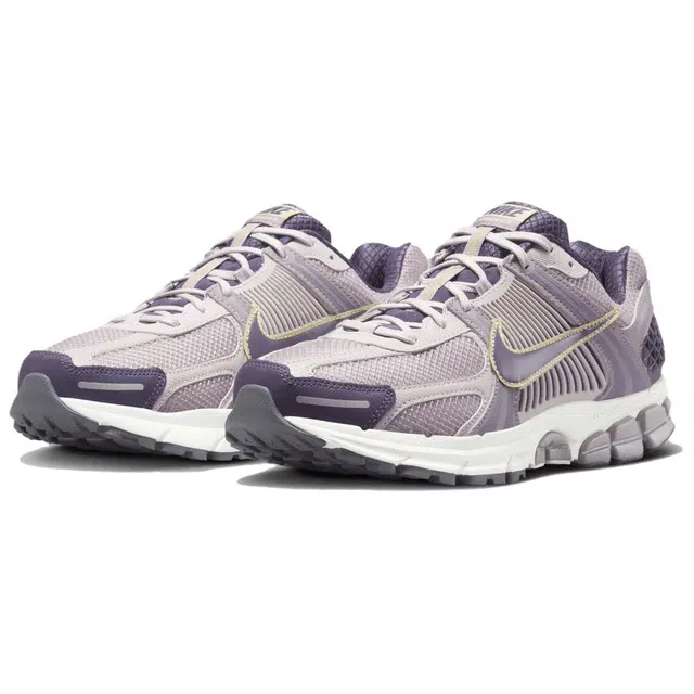 Nike Air Zoom Vomero 5