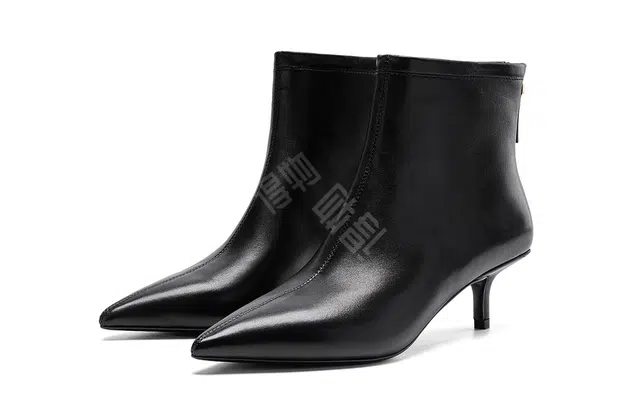 NINE WEST