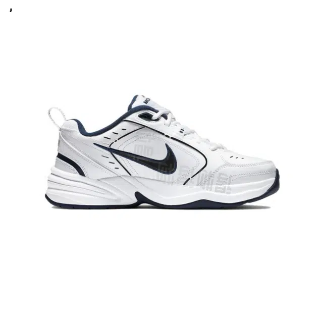 Nike Air Monarch 4
