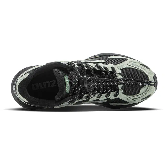 Mizuno Racer S