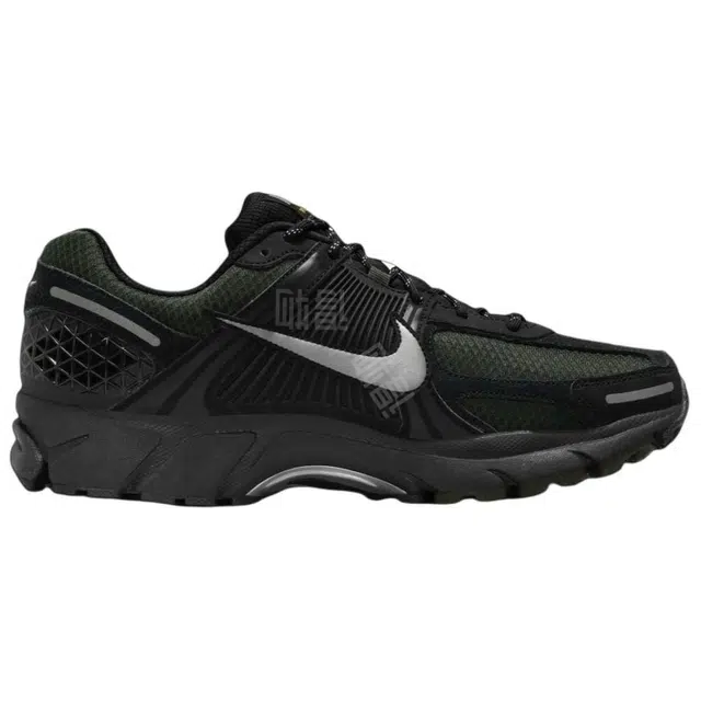Nike Air Zoom Vomero 5
