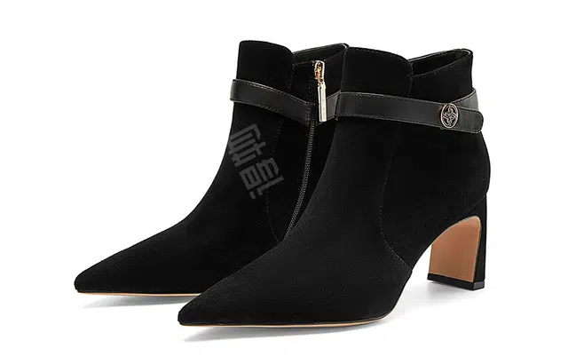 NINE WEST