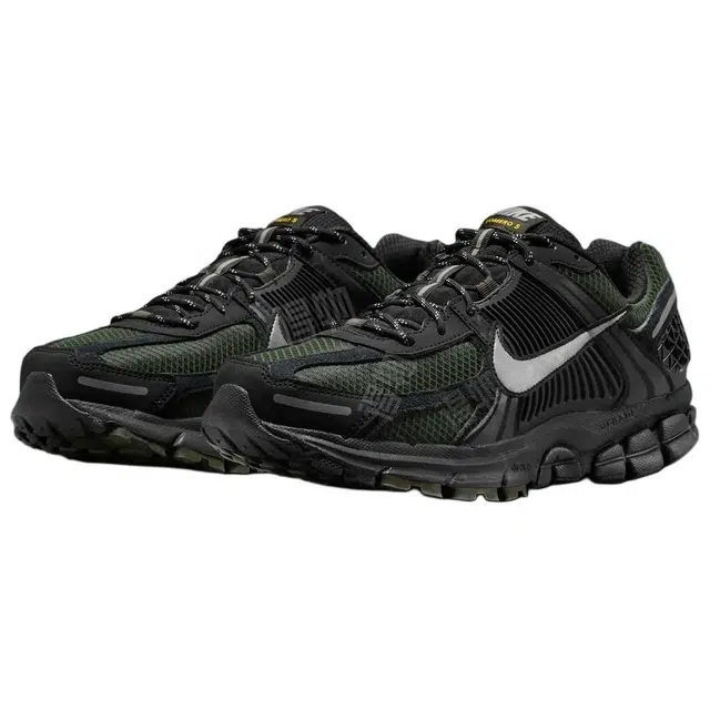 Nike Air Zoom Vomero 5