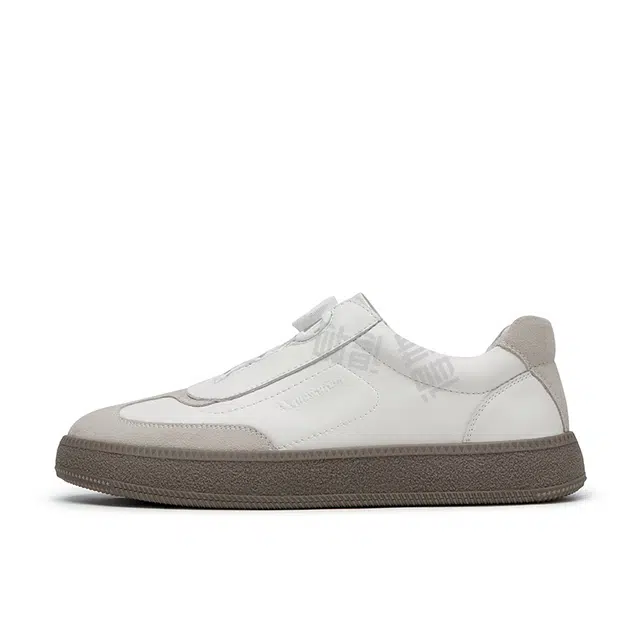 AQUASCUTUM