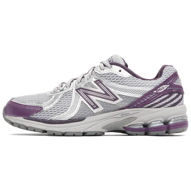 New Balance NB 860 v2