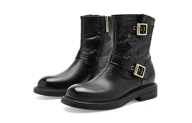 NINE WEST
