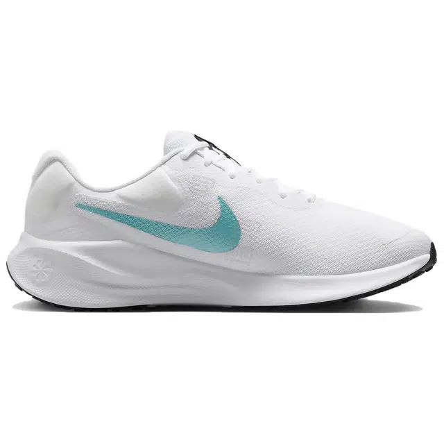 Nike REVOLUTION 7