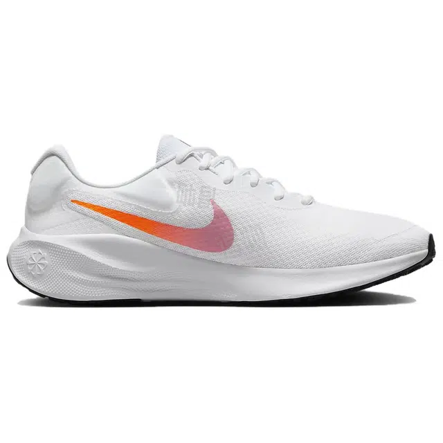 Nike REVOLUTION 7