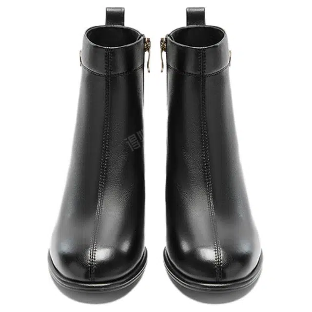 NINE WEST