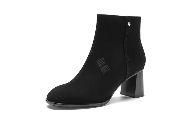 NINE WEST
