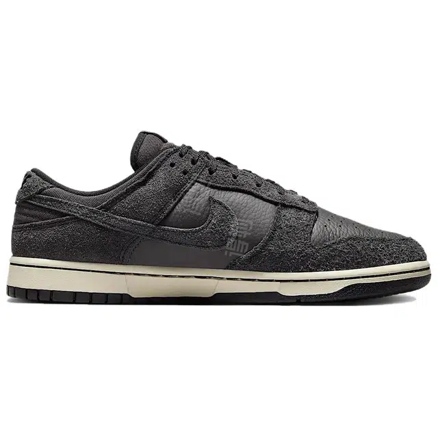 Nike Dunk Low PRM