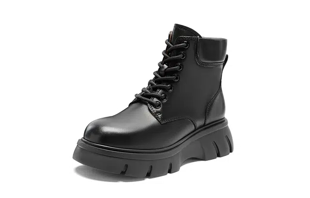 NINE WEST