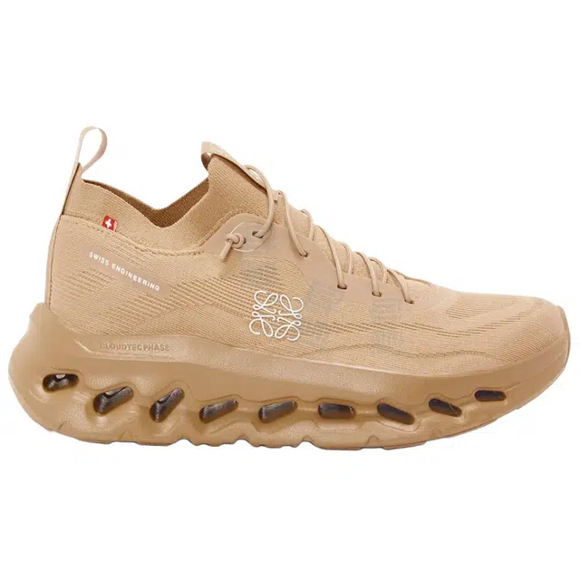 LOEWE CLOUDTILT