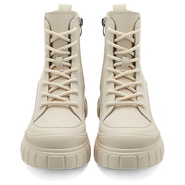 NINE WEST