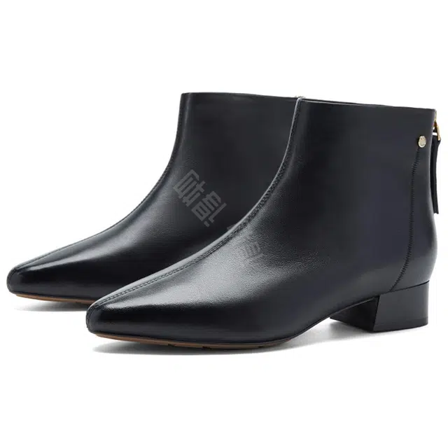 NINE WEST