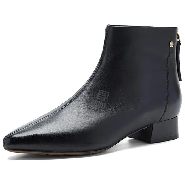NINE WEST