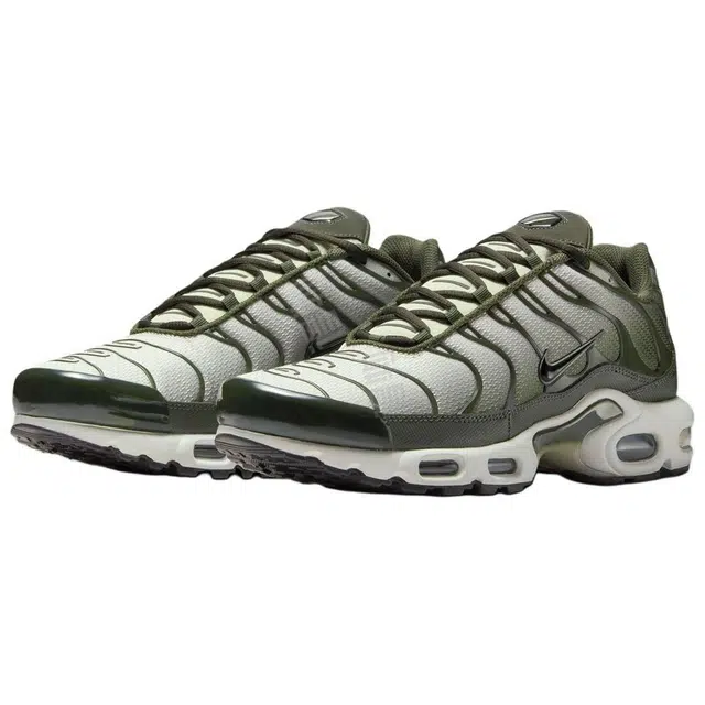 Nike Air Max Plus Olive White