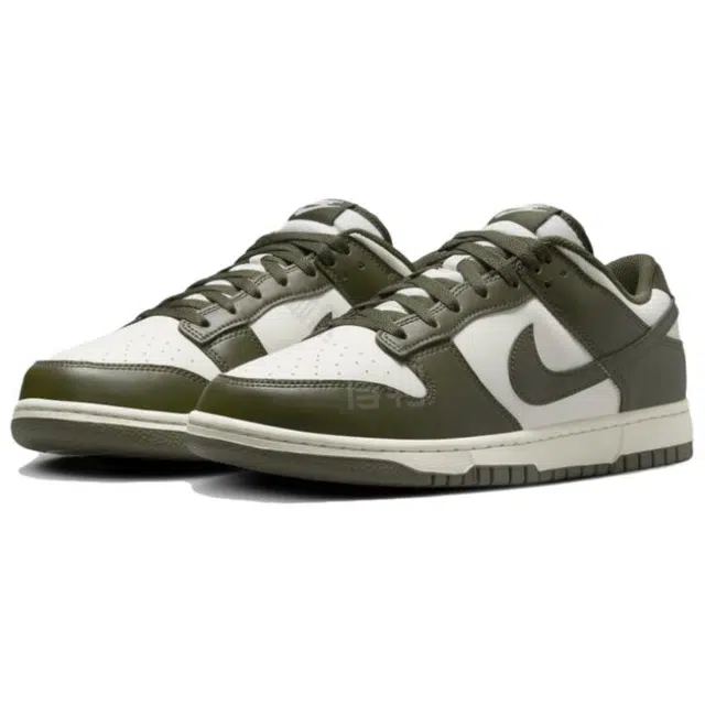 Nike Dunk LOW Retro