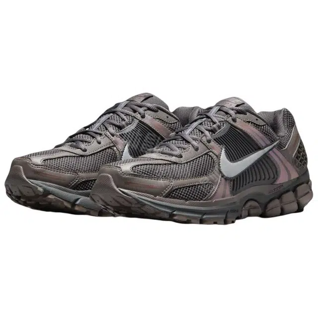 Nike Air Zoom Vomero 5 Cave Stone