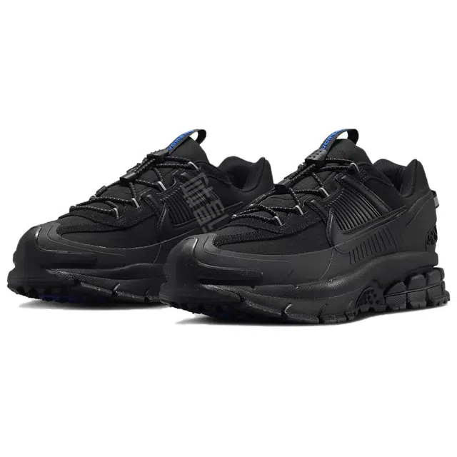 Nike ZOOM VOMERO ROAM