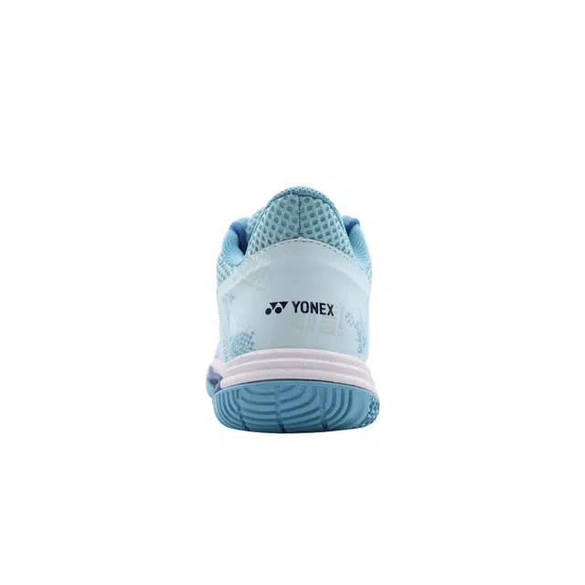 YONEX