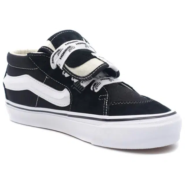 HommeGirls x Vans SK8 MID