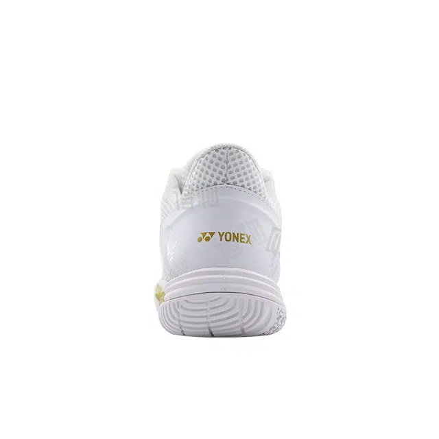 YONEX