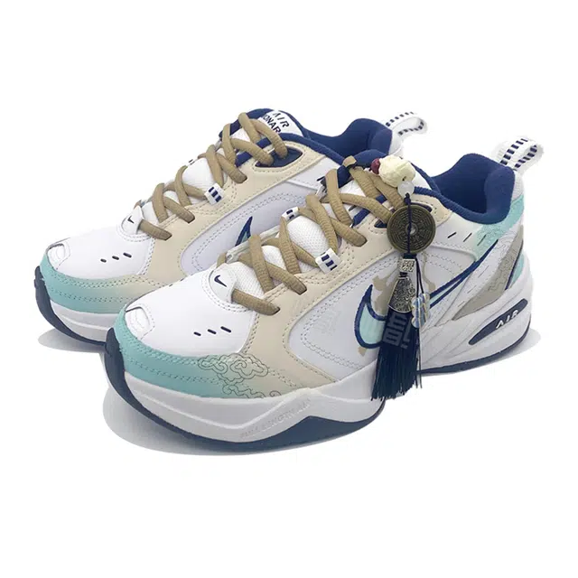 Nike Air Monarch 4