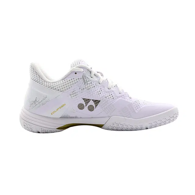YONEX