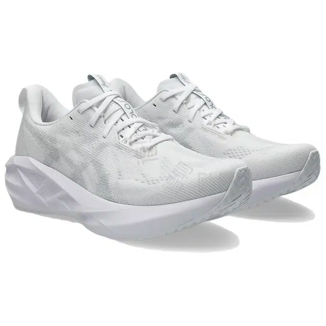 Asics NOVABLAST 5