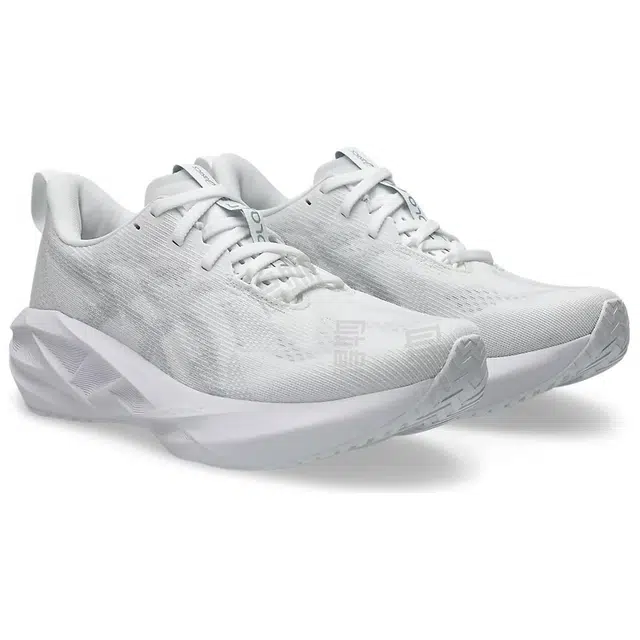 Asics NOVABLAST 5