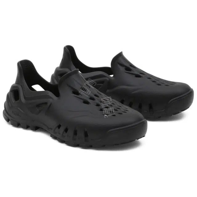 Vans Amzn PACU