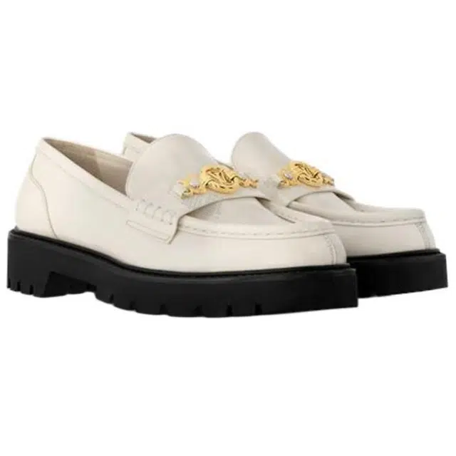 LOUIS VUITTON District