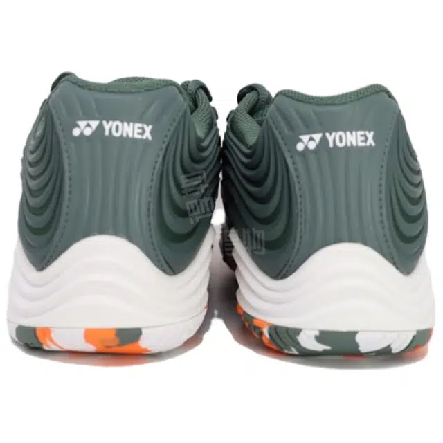 YONEX FUSIONREV 5