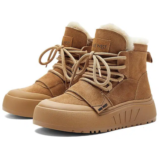 NINE WEST