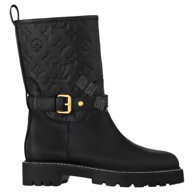 LOUIS VUITTON Territory