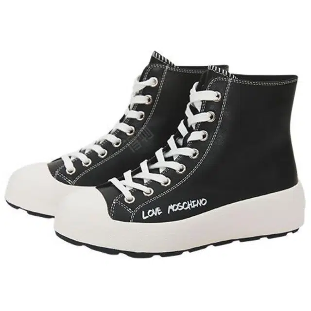 LOVE MOSCHINO
