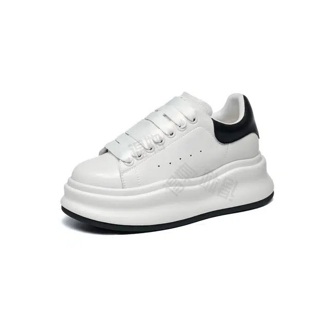 AQUASCUTUM