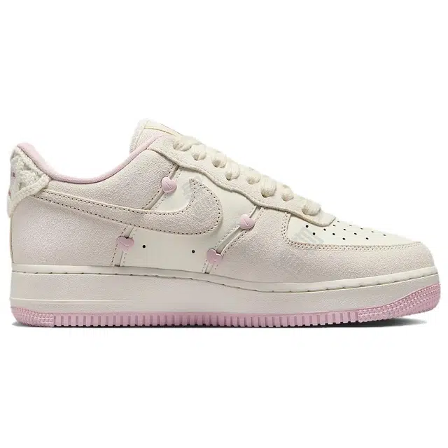 Nike Air Force 1 Low Valentines Day