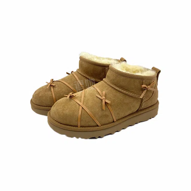 UGG CLASSIC ULTRA MINI