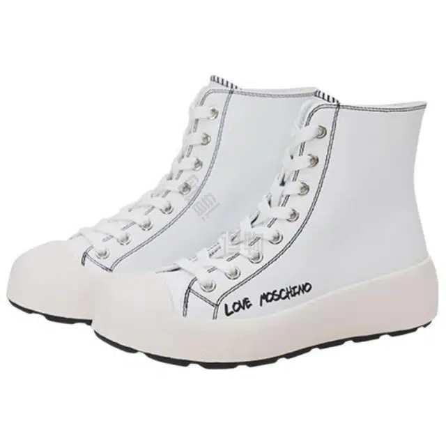 LOVE MOSCHINO