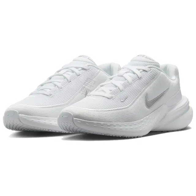 Nike Uplift SC