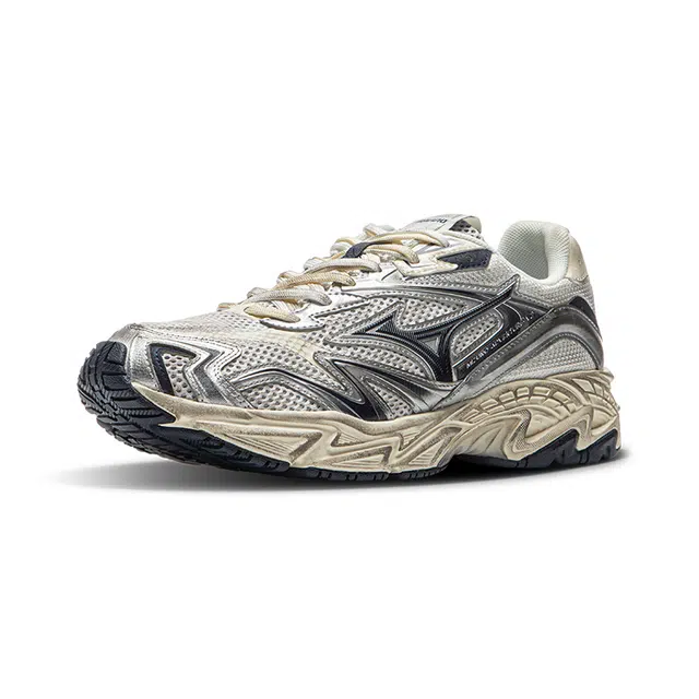 Mizuno ADVENTURE V2