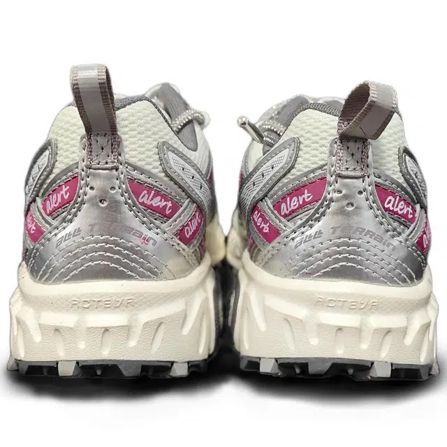 New Balance NB 410