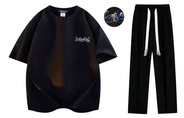 LA'T.WEEKEND Logo T