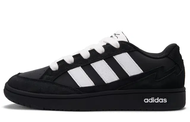 adidas WCARD ADV