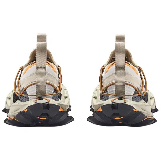 Balenciaga Hike